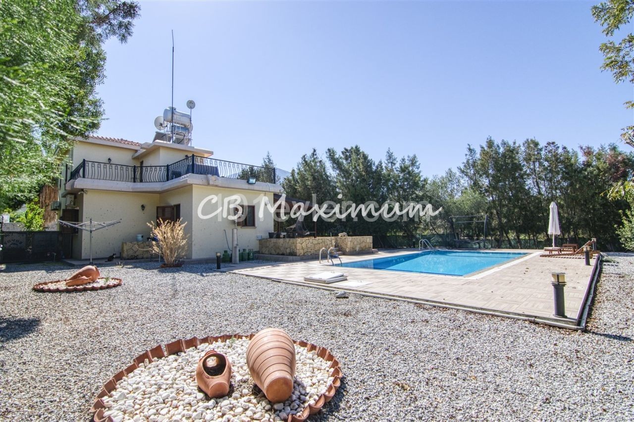 Dec+1 Villa for Sale with Private Swimming Pool in a 1560 m2 Plot in Ozankoy District ** 