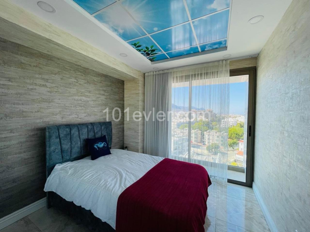 NEU EINGERICHTETES PENTHOUSE MIT MEERBLICK LU LLOGARA UND PRIVATEM POOL IM ZENTRUM VON KYRENIA ** 