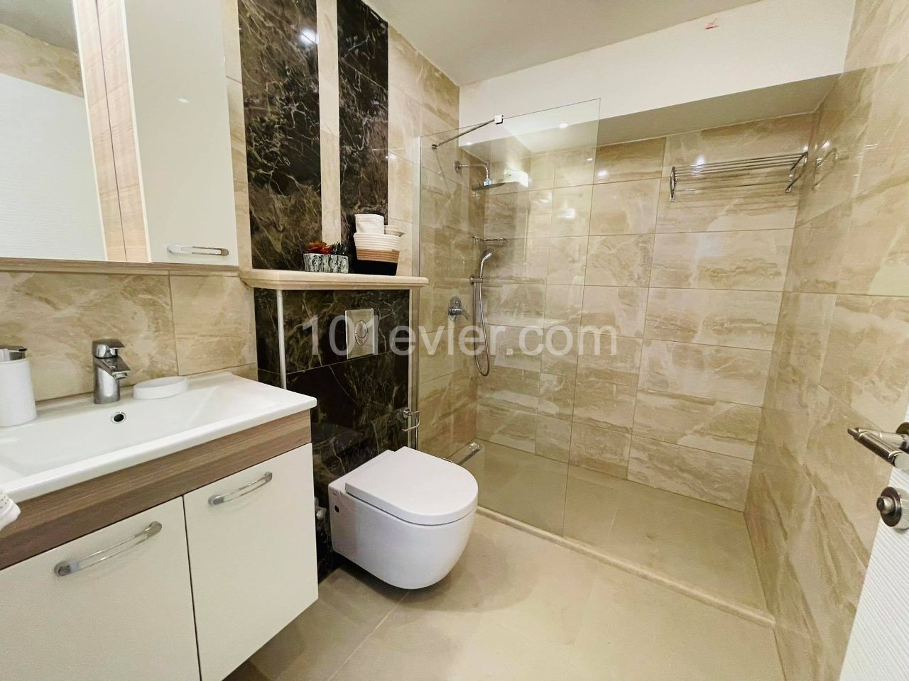 105 M2 LUXURIOUS NEW FURNISHED VERY SPECIAL FLAT IN THE CENTER OF CYPRUS KYRENIA ** 