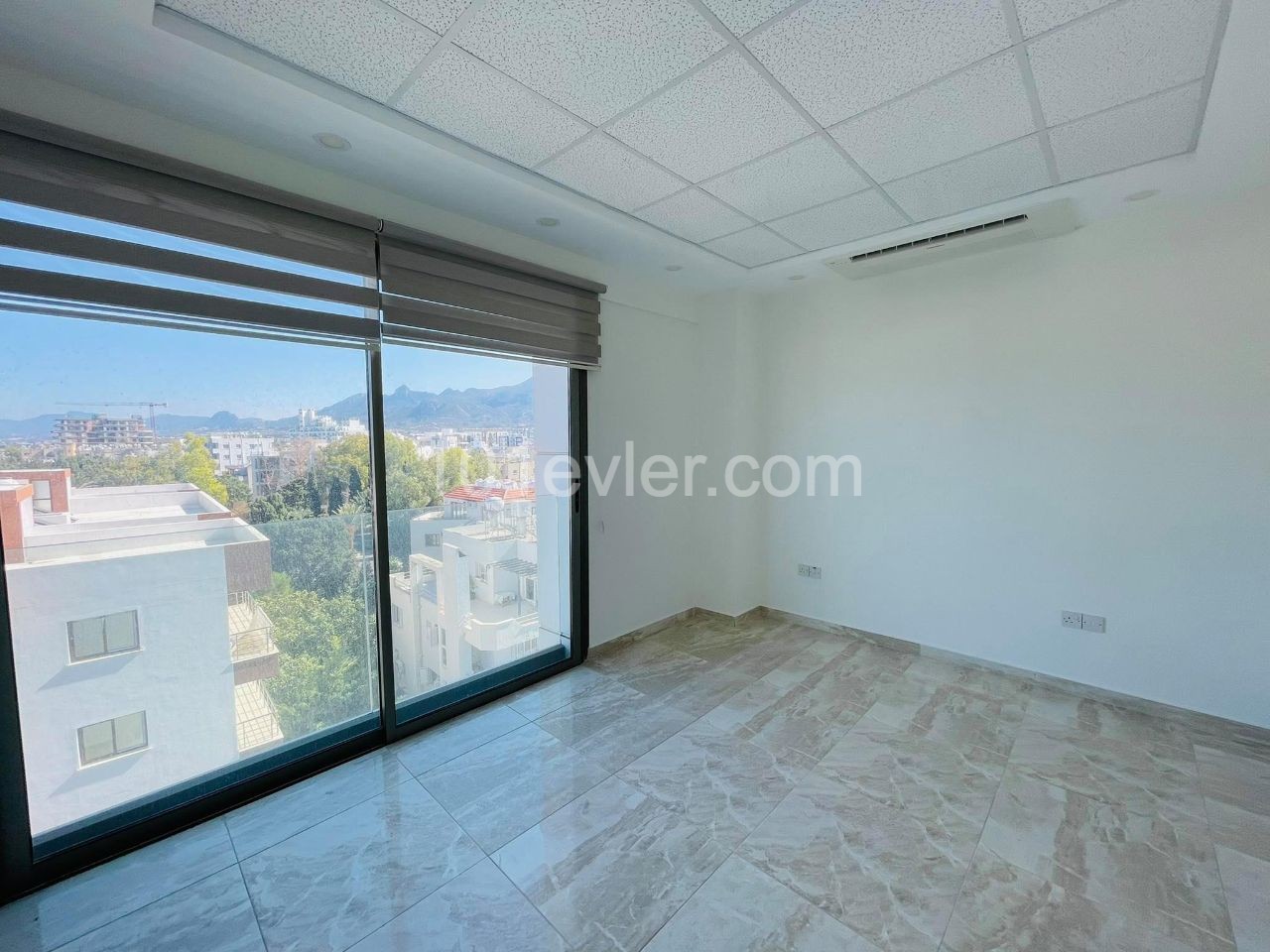 90 M2 DUBLEX NEW OFFICE IN THE CENTER OF CYPRUS KYRENIA ** 