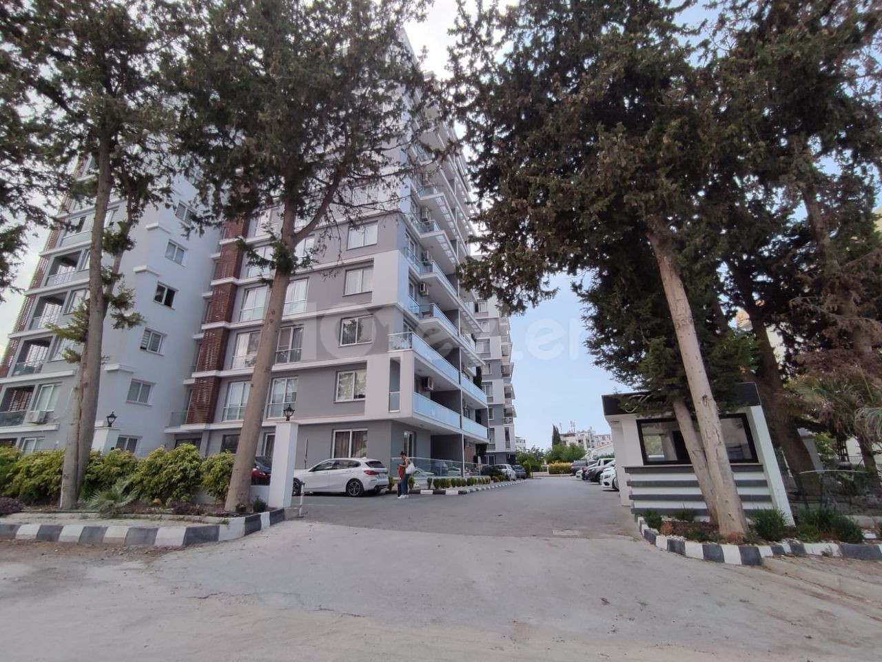 Girne Merkezinde Site Içerisinde Ortak Havuzlu 3+1 Penthouse