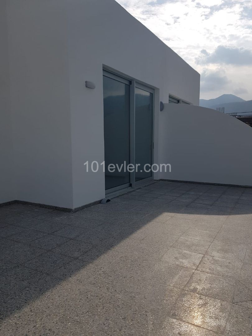 Flat To Rent in Girne Merkez, Kyrenia