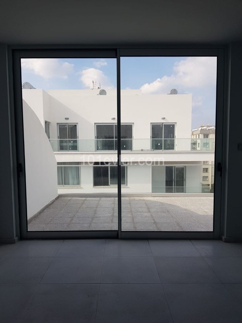 Flat To Rent in Girne Merkez, Kyrenia