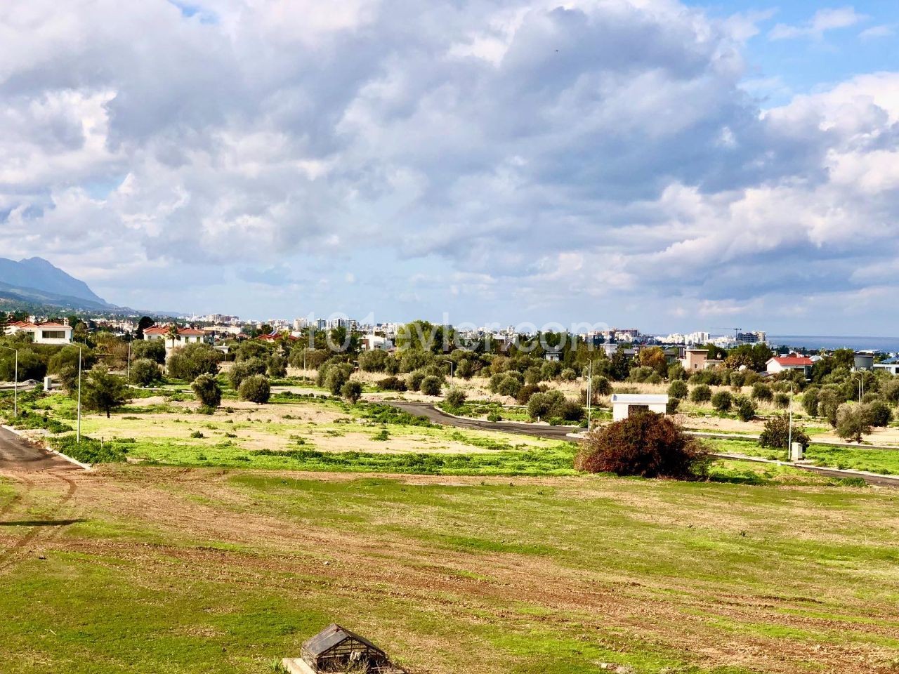 KIBRIS GİRNE OZANKÖY DE MUHTEŞEM DENİZ MANZARALI 623 M2 DEN BAŞLAYAN ARSALAR