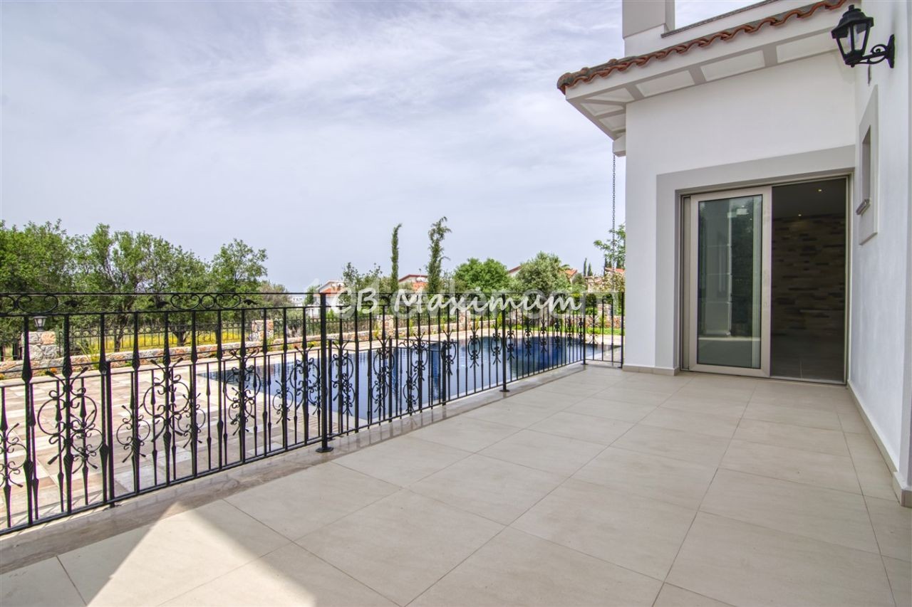 5+1 Villa With Swimming Pool For Sale In Cyprus Kyrenia Alsancak ** 