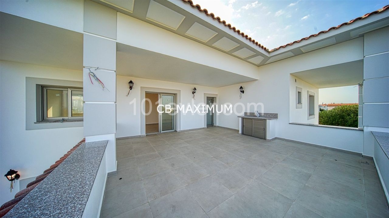 5+1 Villa With Swimming Pool For Sale In Cyprus Kyrenia Alsancak ** 