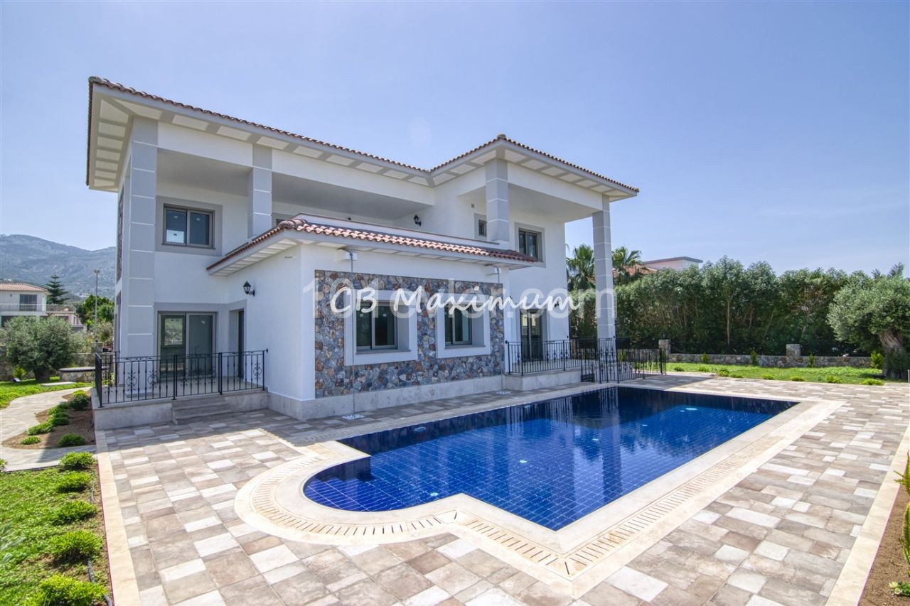 5+1 Villa With Swimming Pool For Sale In Cyprus Kyrenia Alsancak ** 