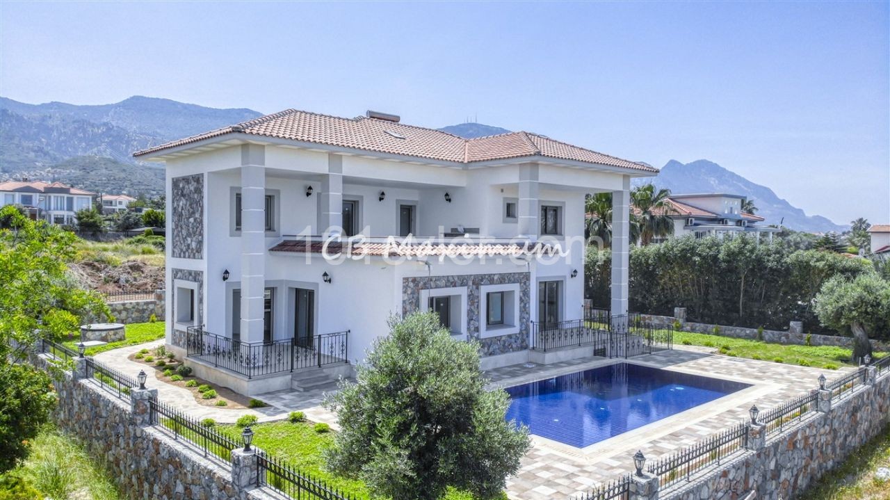 5+1 Villa With Swimming Pool For Sale In Cyprus Kyrenia Alsancak ** 