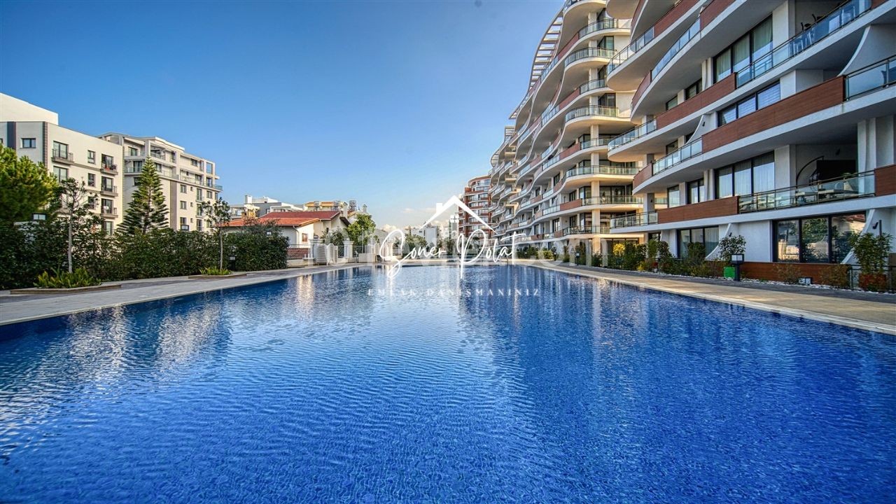 Akacan Elegance'da En Üst Katta Satılık 3+1 Köşe Penthouse/Residence