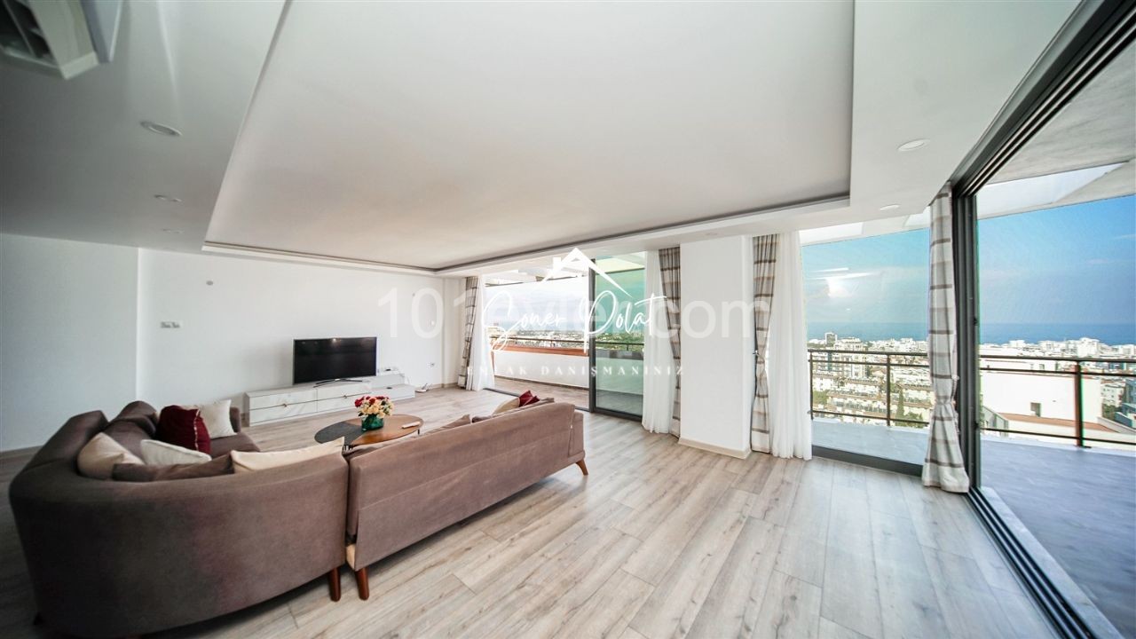 Akacan Elegance'da En Üst Katta Satılık 3+1 Köşe Penthouse/Residence