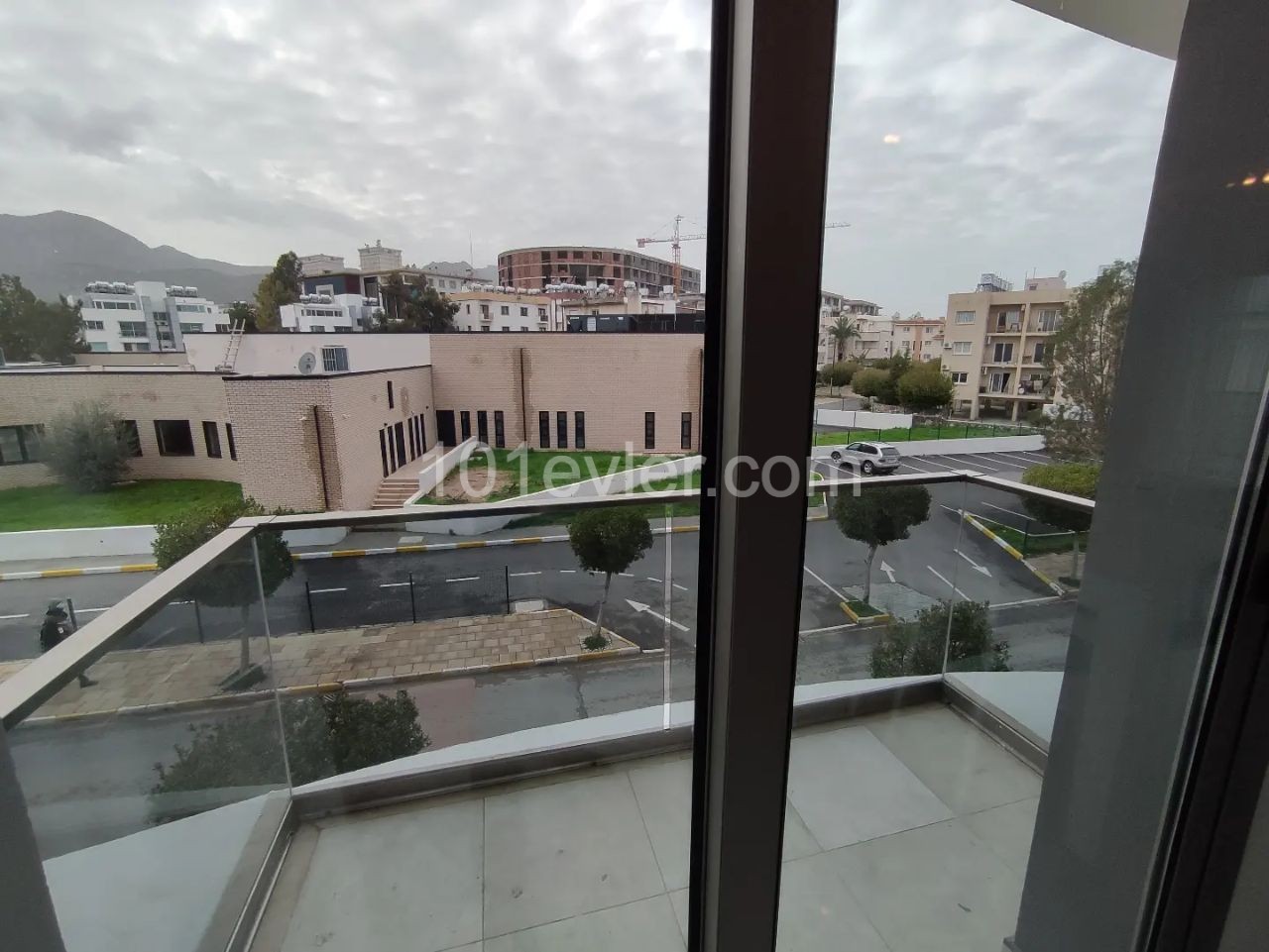 Luxury 1+1 Apartment Flat For Rent in Kyrenia Center Northern Cyprus 