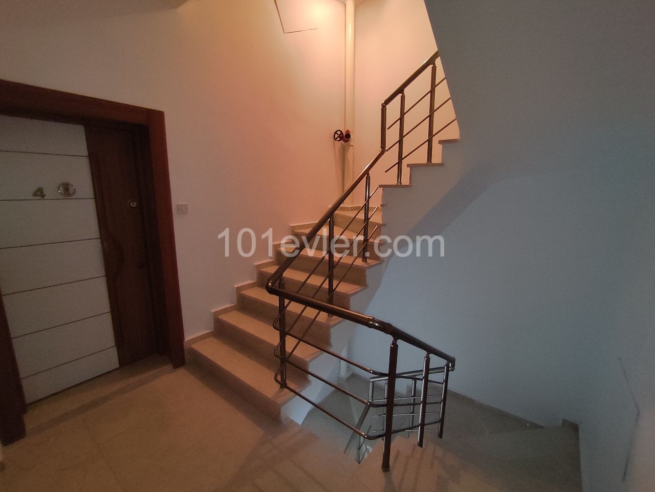 Luxury 1+1 Apartment Flat For Rent in Kyrenia Center Northern Cyprus 