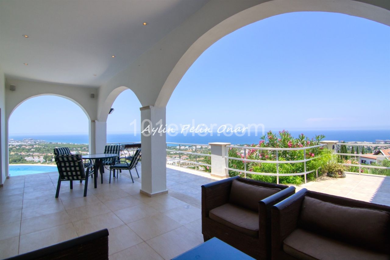 Zypern Kyrenia Edremit Zu Verkaufen 4 + 1 Villa Mit Meerblick ** 