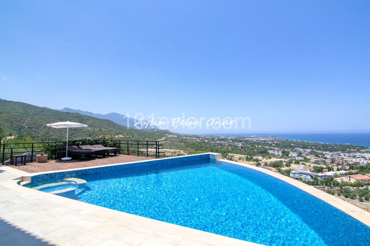 Zypern Kyrenia Edremit Zu Verkaufen 4 + 1 Villa Mit Meerblick ** 