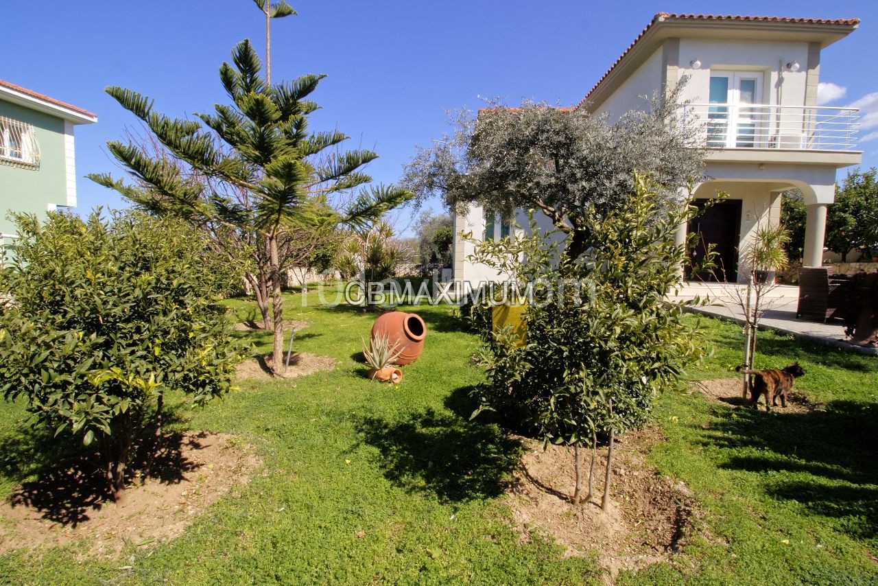 Flawless 3+1 Detached Villa for Sale in a 605m2 Plot of Land in Kyrenia Catalkoy, Cyprus  