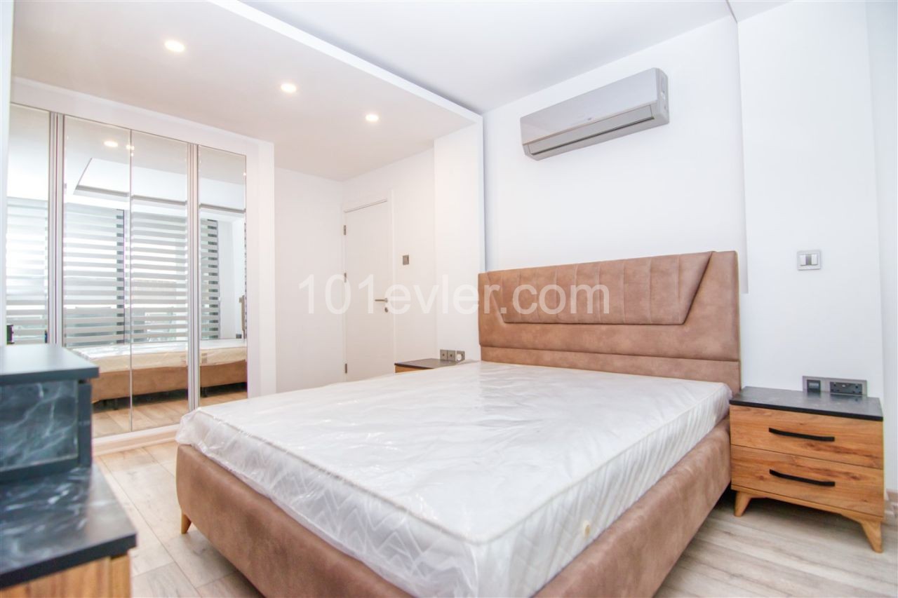 Girne Merkezde Elegance Sitesinde Eşyalı 2+1 Daire 