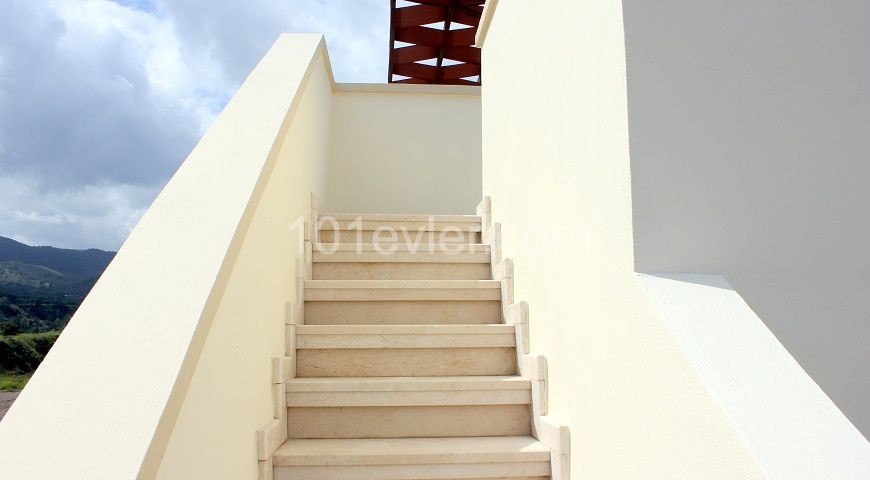 2+1 SEHR PRIVATE WOHNUNG MIT HERRLICHEM MEERBLICK IN ZYPERN KYRENIA ESENTEPEDE ** 