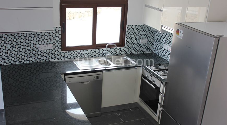 2+1 SEHR PRIVATE WOHNUNG MIT HERRLICHEM MEERBLICK IN ZYPERN KYRENIA ESENTEPEDE ** 