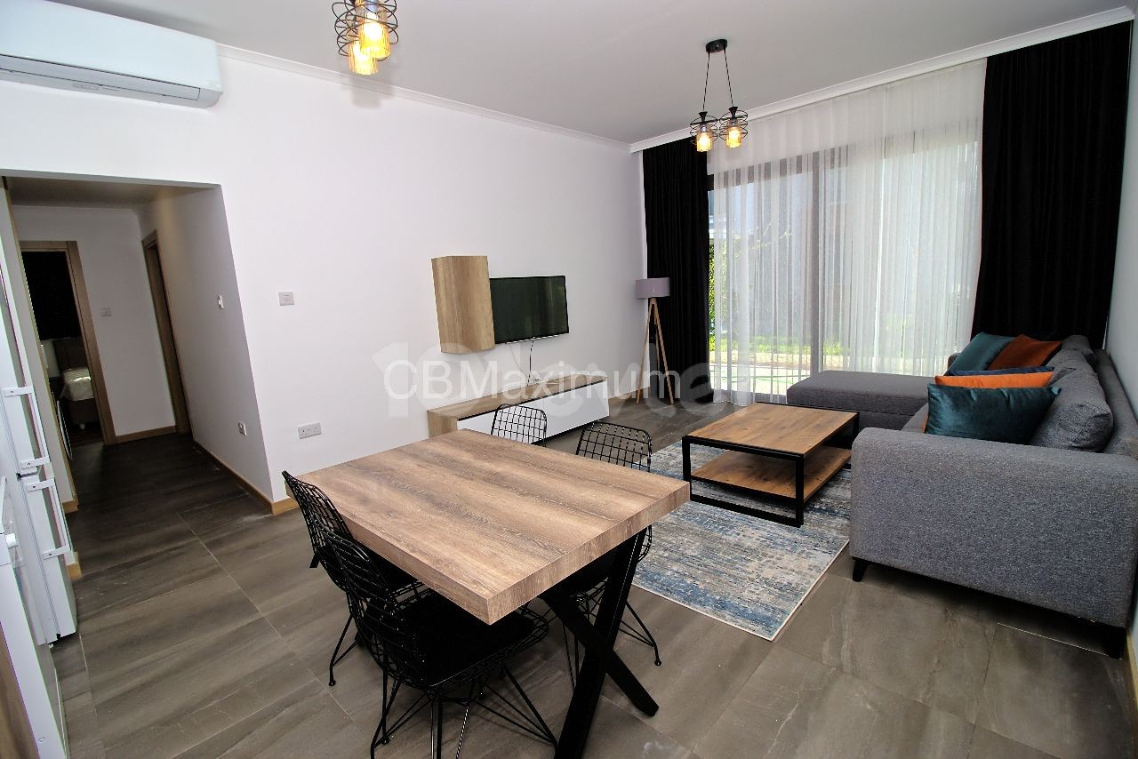 Girne Ozanköyde Havuzlu Site İçersinde Bahçeliİ Full Eşyalı Lüks 2+1 Kiralık Daire