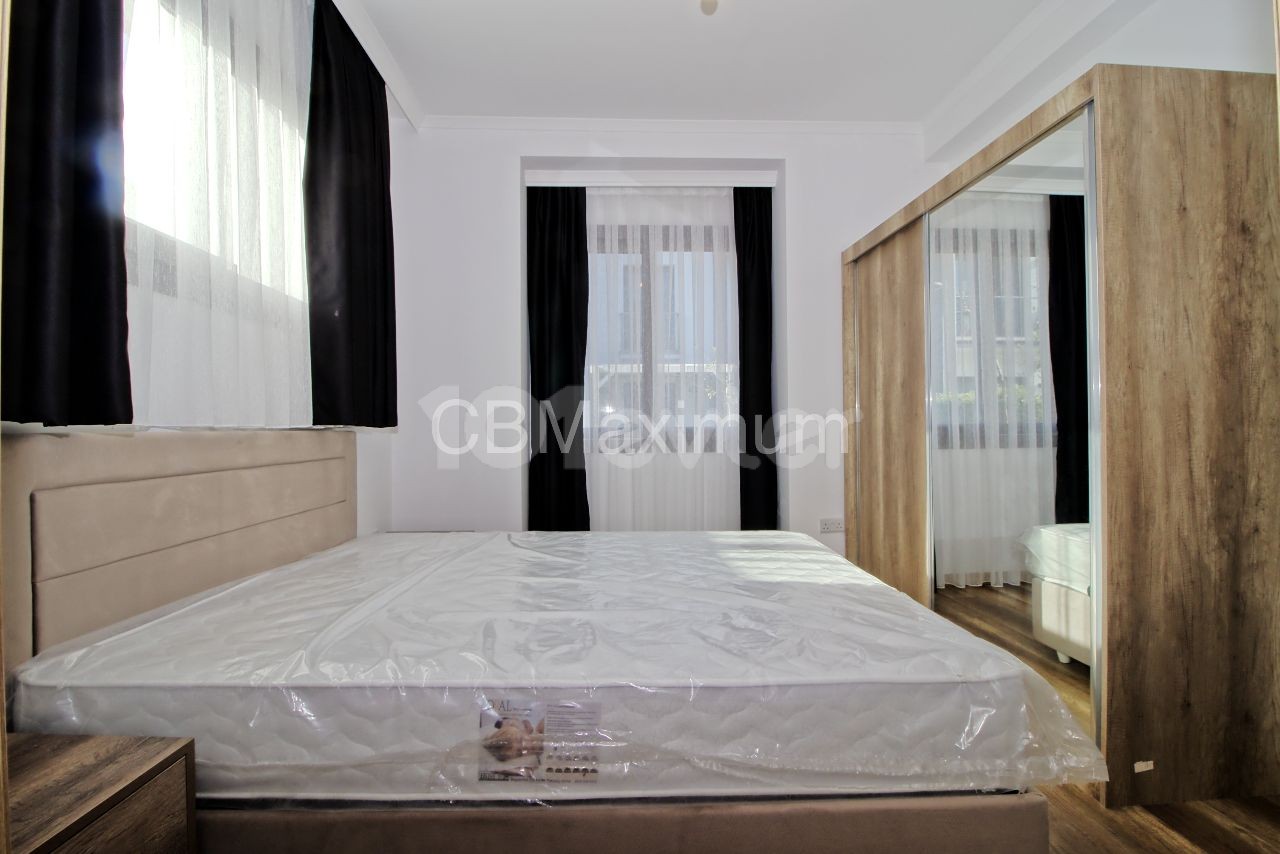 Girne Ozanköyde Havuzlu Site İçersinde Bahçeliİ Full Eşyalı Lüks 2+1 Kiralık Daire