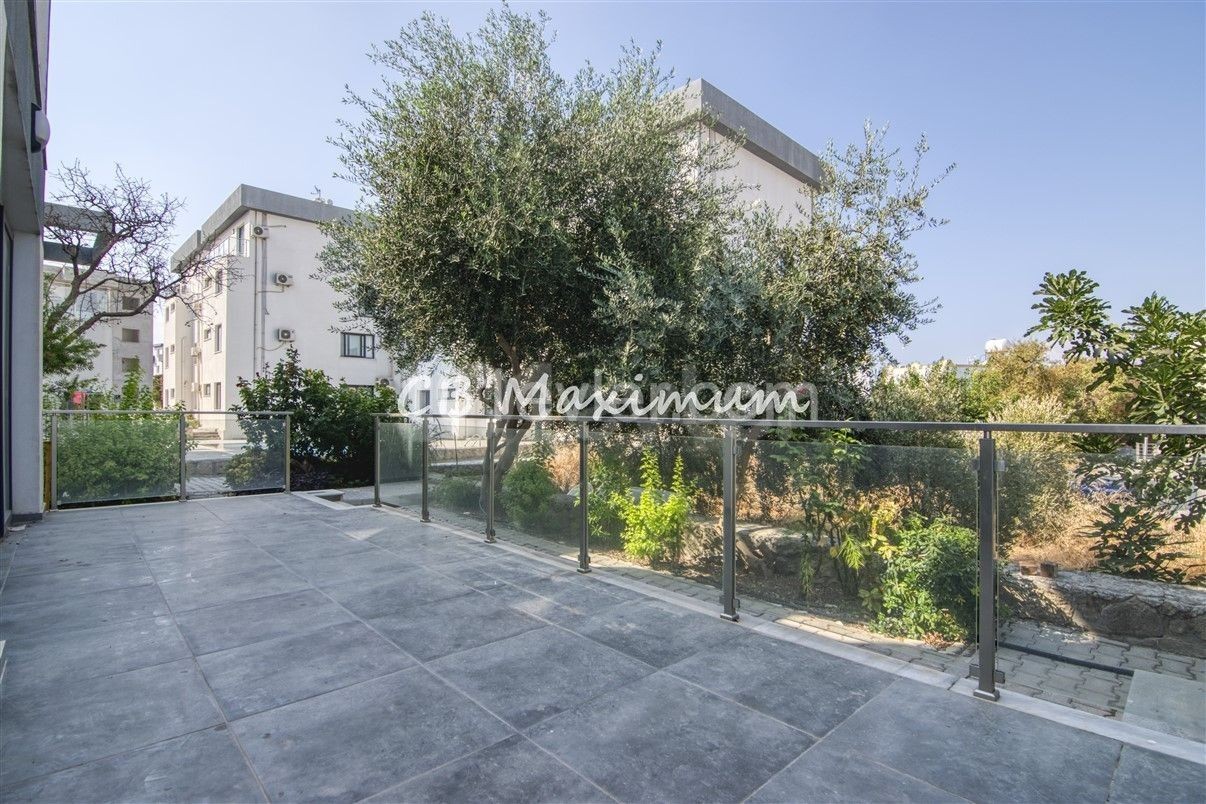 Garden Floor 2 +1 Apartment for Sale On the Site in Kyrenia Alsancak ** 