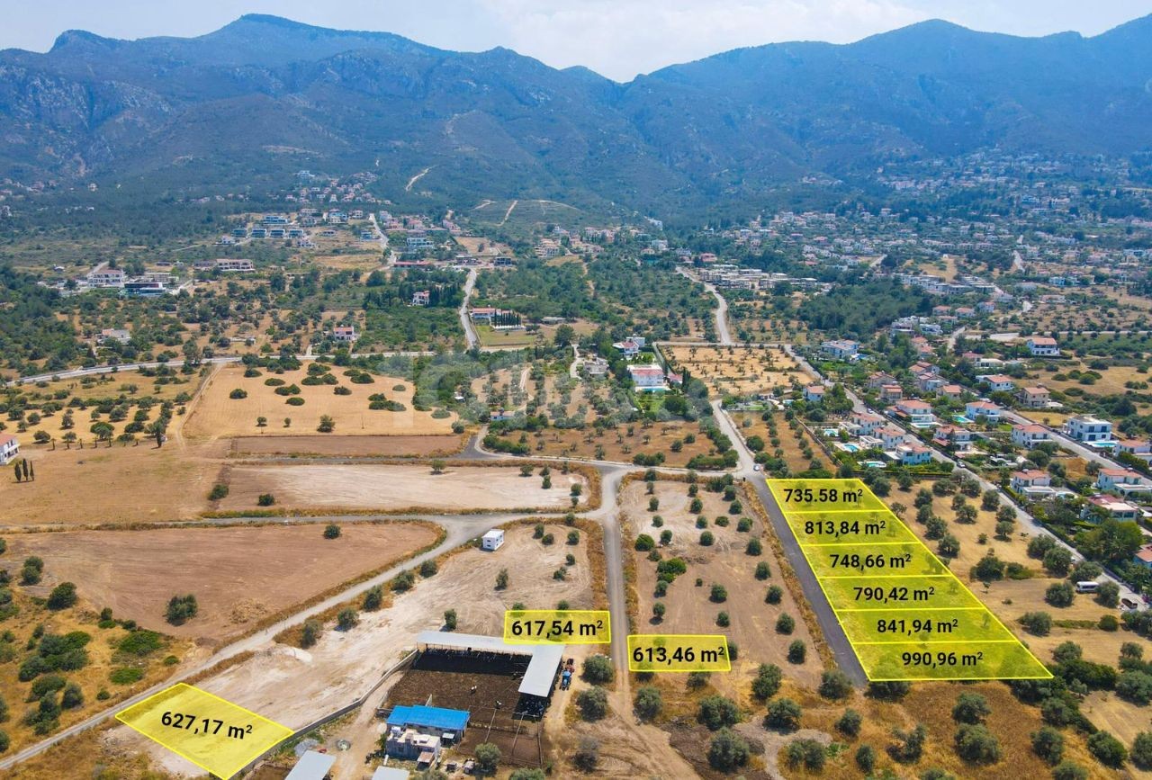 Plots of land for sale with mountain and sea views in Kyrenia Oz Decoy ** 