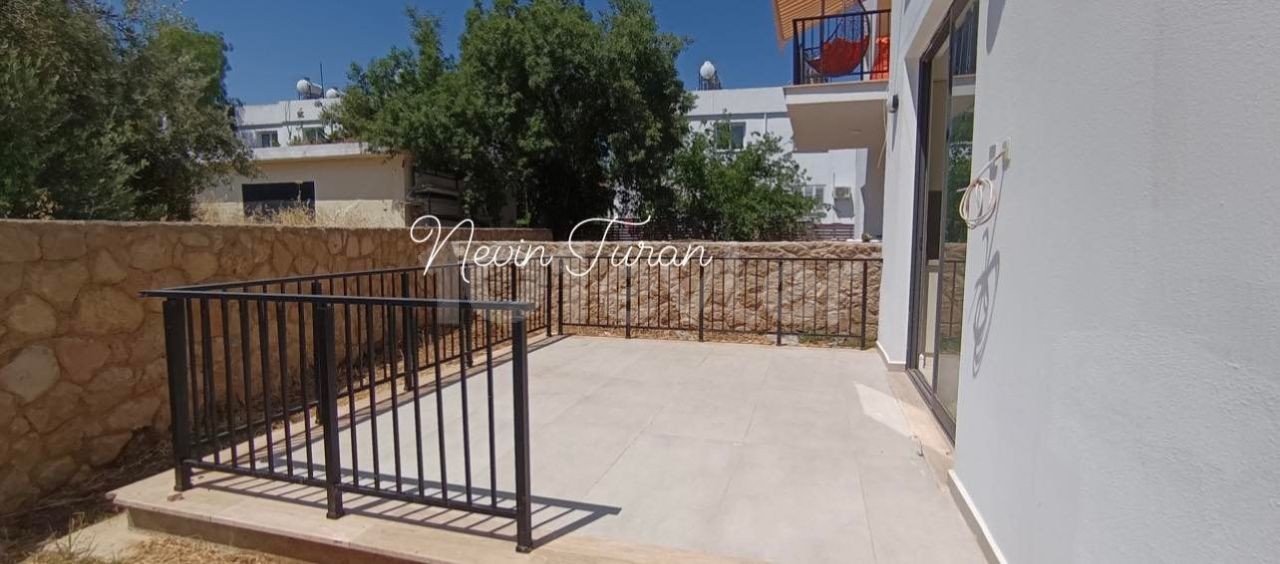 THE ONLY AUTHORIZED CYPRUS KYRENIA OLIVE GROVE HAS A NET AREA OF 138 M2 WITH AN OPPORTUNITY PRICE OF 3+1 GARDEN FLOOR ** 