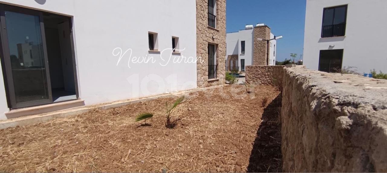 THE ONLY AUTHORIZED CYPRUS KYRENIA OLIVE GROVE HAS A NET AREA OF 138 M2 WITH AN OPPORTUNITY PRICE OF 3+1 GARDEN FLOOR ** 