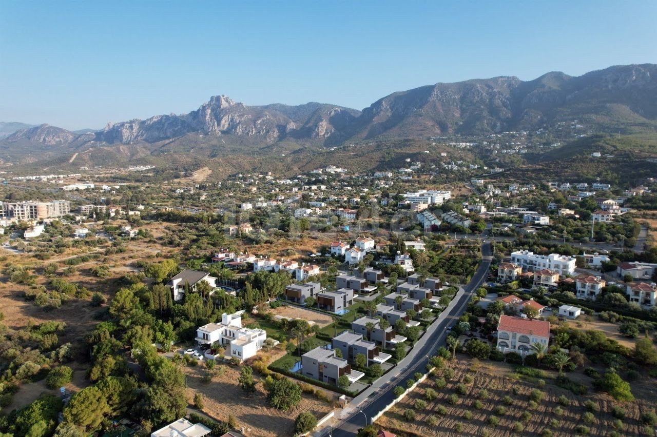 Luxury Villas for Sale in Kyrenia Edremit with Private Swimming Pool, Large Garden, 4+1 ** 