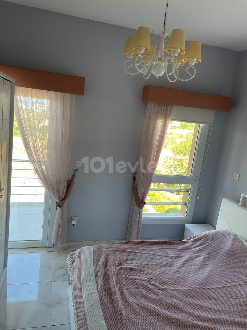 Alsancak Escape Homes 2 + 1 Voll Möblierte Wohnung In Denizmanzarali! ** 