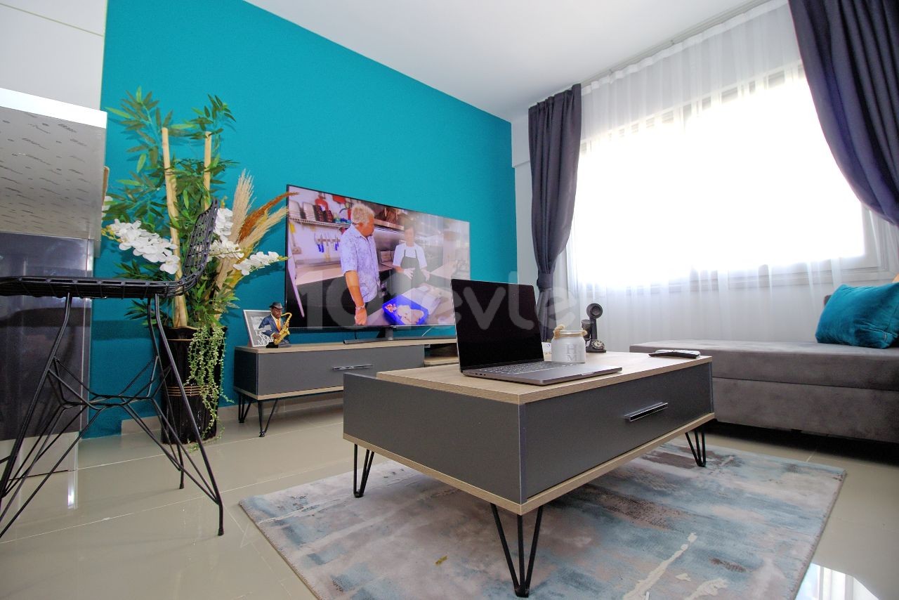 Seien Sie der erste Mieter der luxuriösesten 1+1 voll möblierten Wohnung in TRNC Kyrenia ** 