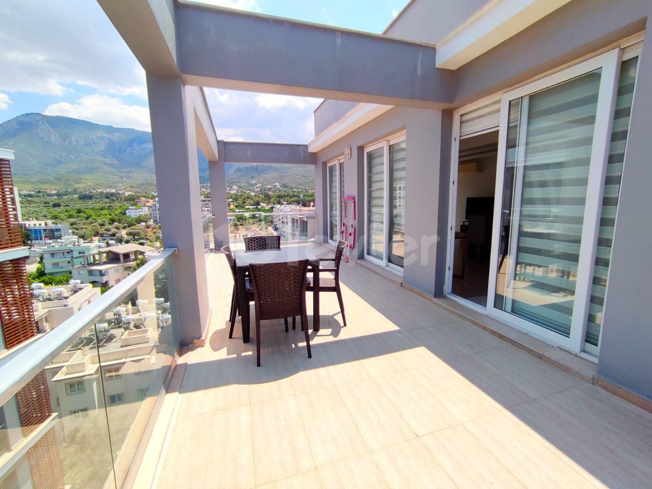 Ensuite 3-Bedroom Penthouse for Rent in the Center of Kyrenia ** 