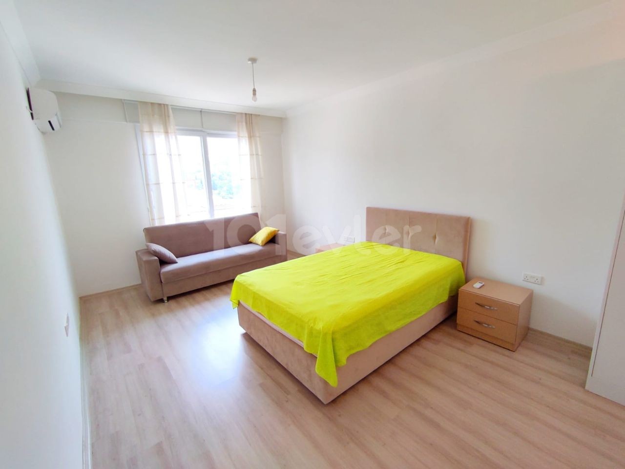 Ensuite 3 Schlafzimmer Penthouse Zur Miete Im Zentrum Von Kyrenia ** 