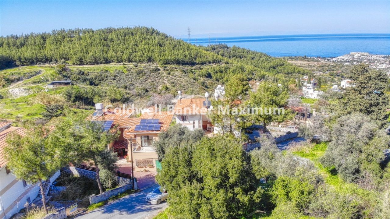 Girne Karmide Nefes Kesici 5 Yatak Odalı Kiralık Villa (Özel Portföy)