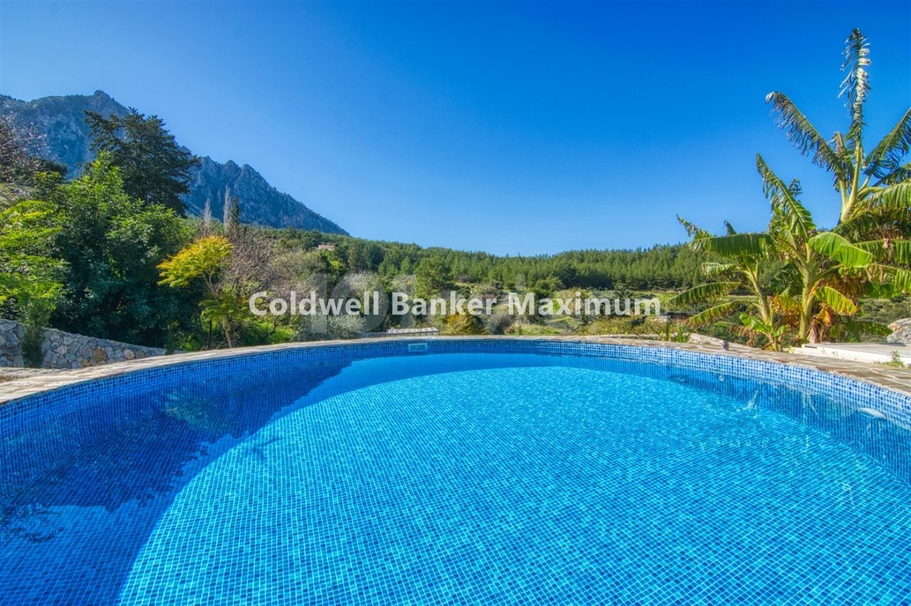 Breathtaking 5 Bedroom Villa for Rent in Kyrenia Karmide (Private Portfolio) ** 