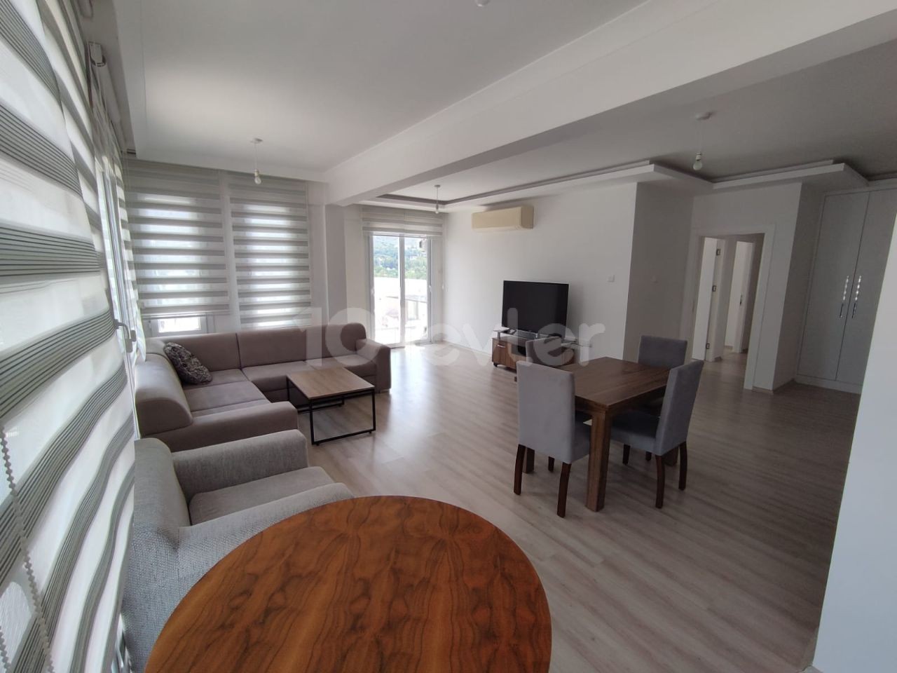 Girne Merkez de Muazzam Dağ ve Deniz manzaralı 3+1 Penthouse 