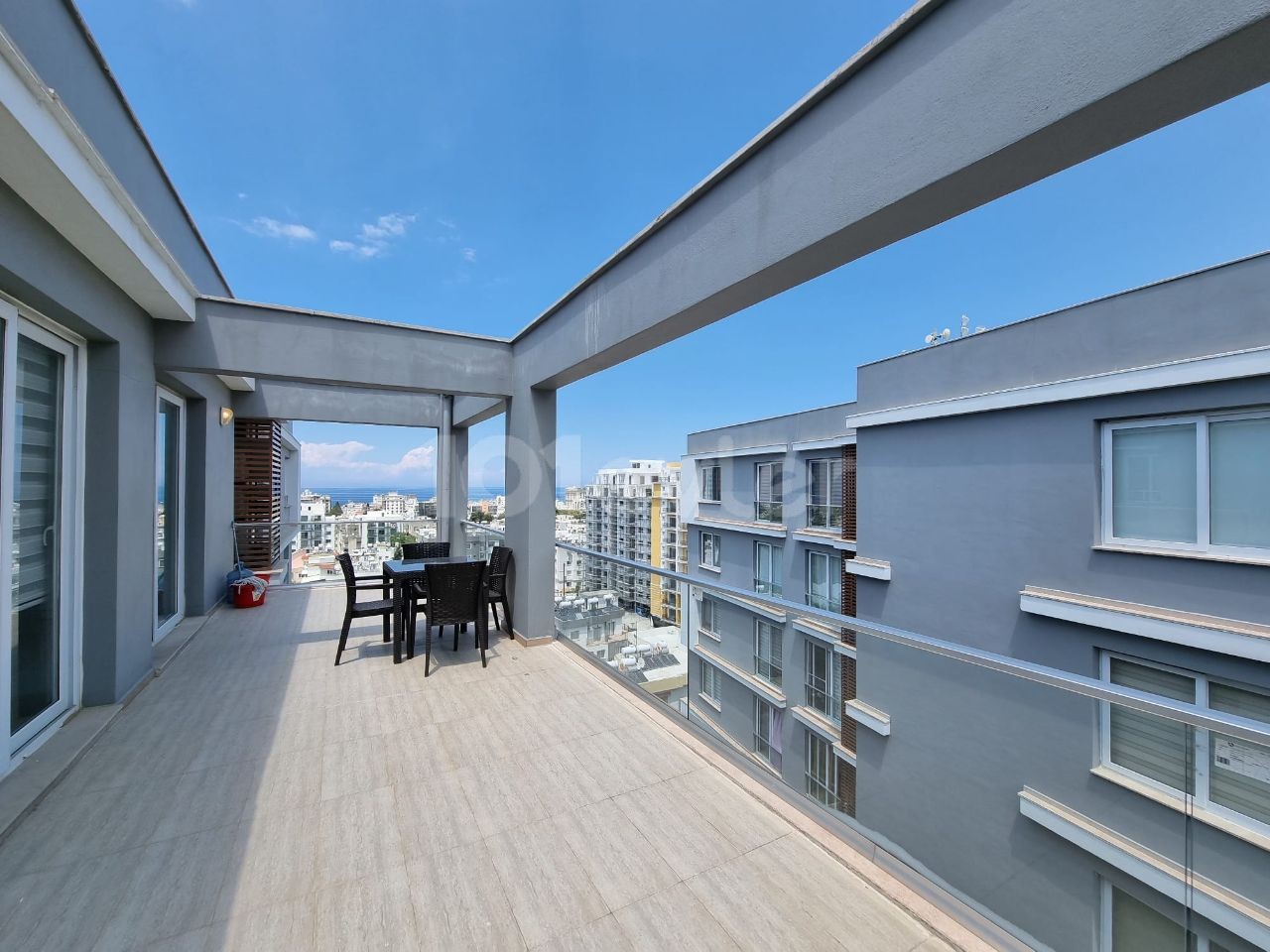 3+1 Penthouse mit herrlichem Berg-und Meerblick im Zentrum von Kyrenia ** 