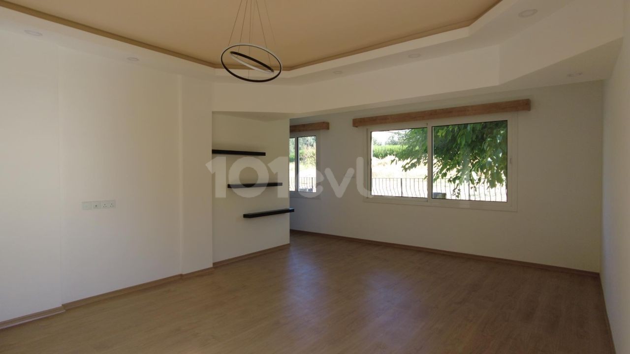 5+1 VILLA ZUM VERKAUF IN ZYPERN KYRENIA KARAOGLANOGLUN KOMPLETT RENOVIERT ** 