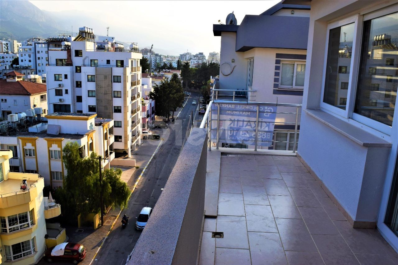 2+1 Penthouse with Large Balcony for Rent in Kyrenia Center