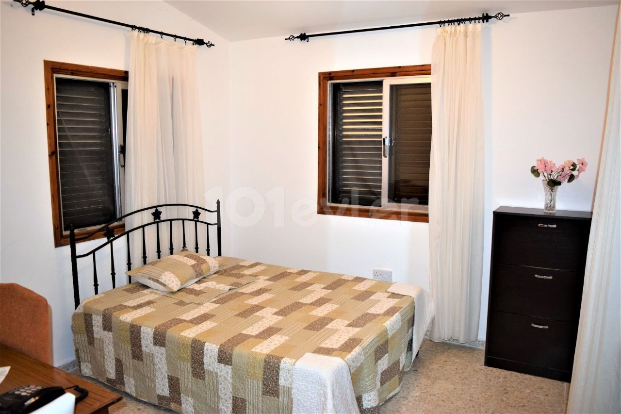 Girne Ozanköyde 4+1 Geniş Bahçeli Kiralık Müstakil Ev