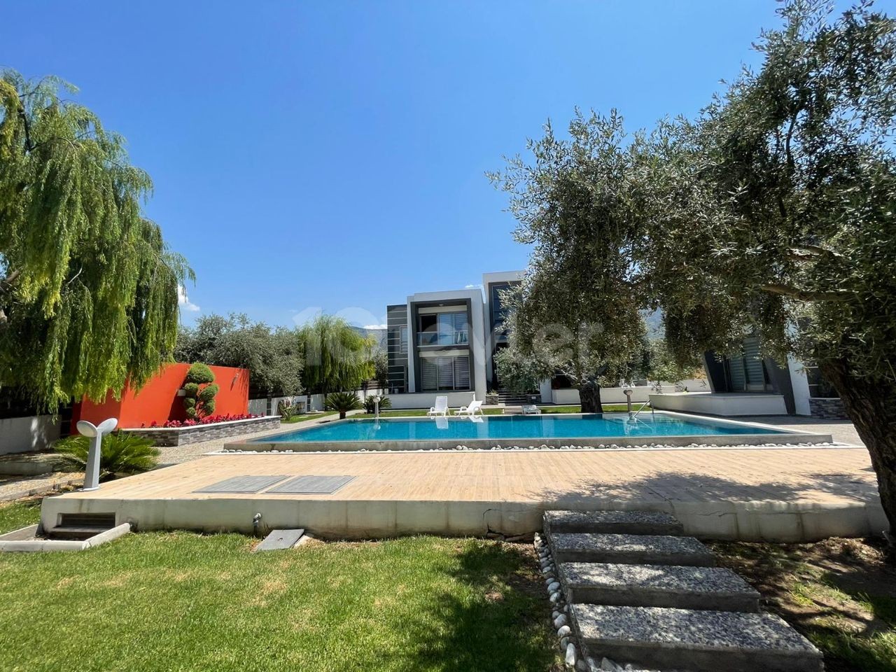 2+1 Wohnung Zu Vermieten In Zypern Kyrenia Ozanköy Mit Pool ** 