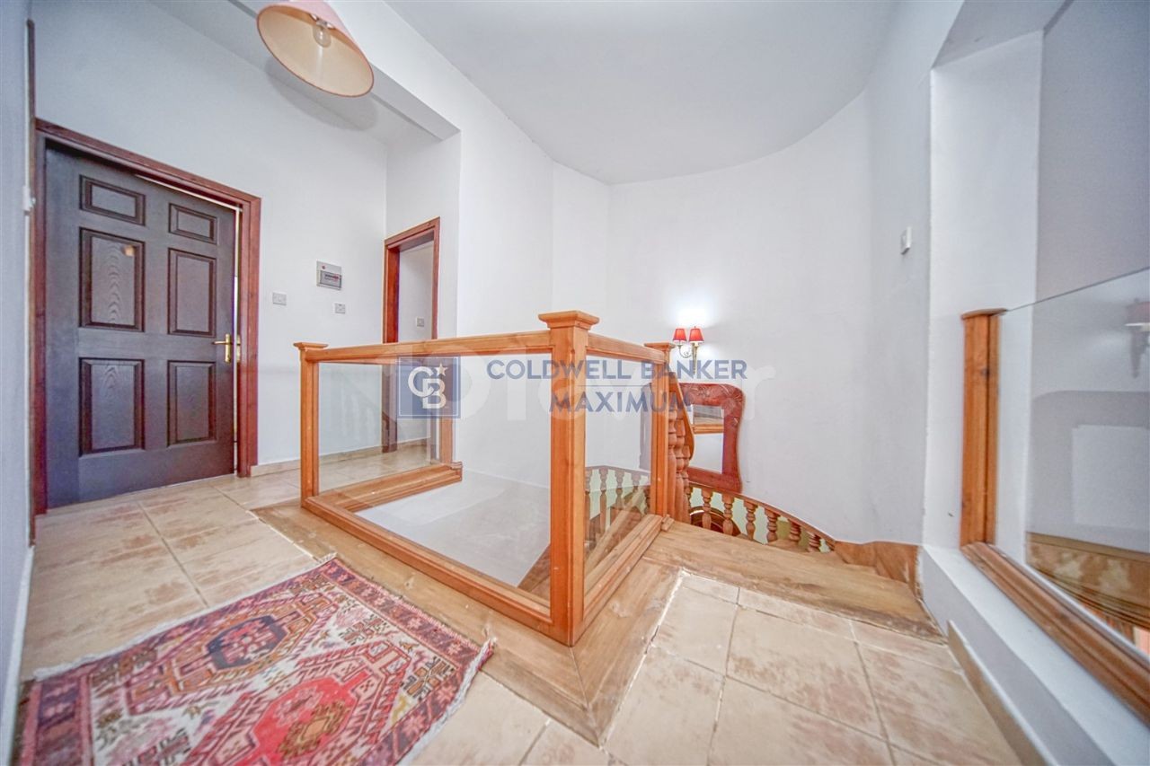 4 + 1 Villa Zum Verkauf In Kyrenia Chatalköy ** 