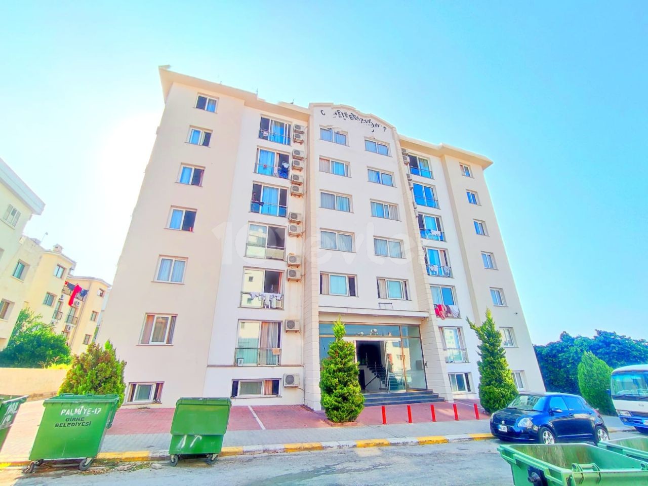 Girne Merkezde Müthiş Manzaralı Lüks 1 Yatak Odalı Penthouse 