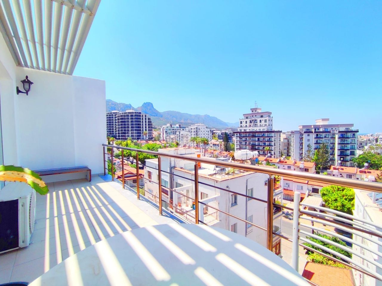 1 Bedroom Penthouse with Stunning Views in the Center of Kyrenia ** 