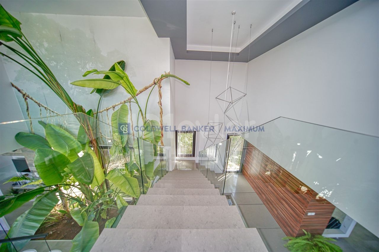 Award-Winning Design 4 + 1 Villa for Sale in Kyrenia, Cyprus ** 