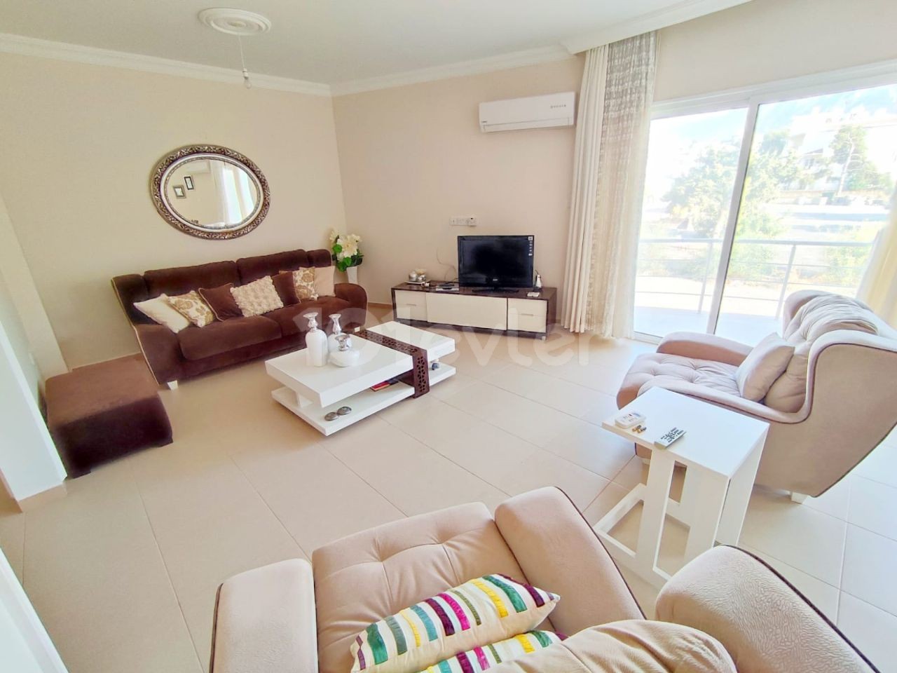 Spacious 3 Bedroom Apartment with Ensuite in the Center of Kyrenia ** 