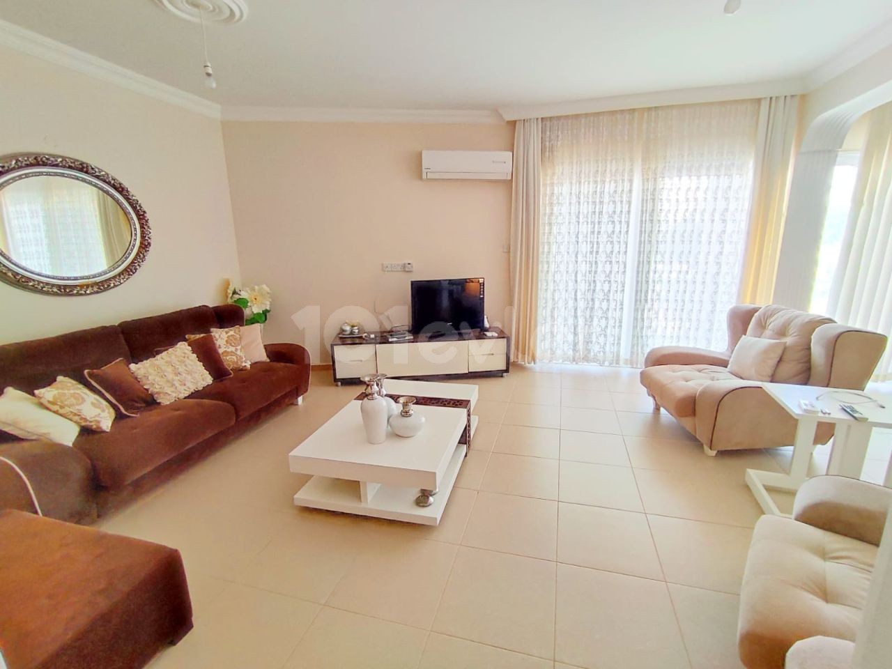 Spacious 3 Bedroom Apartment with Ensuite in the Center of Kyrenia ** 