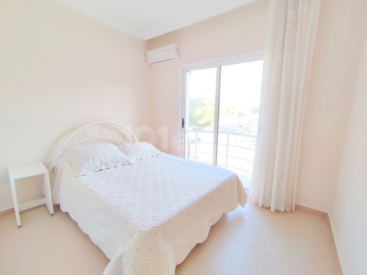 Spacious 3 Bedroom Apartment with Ensuite in the Center of Kyrenia ** 
