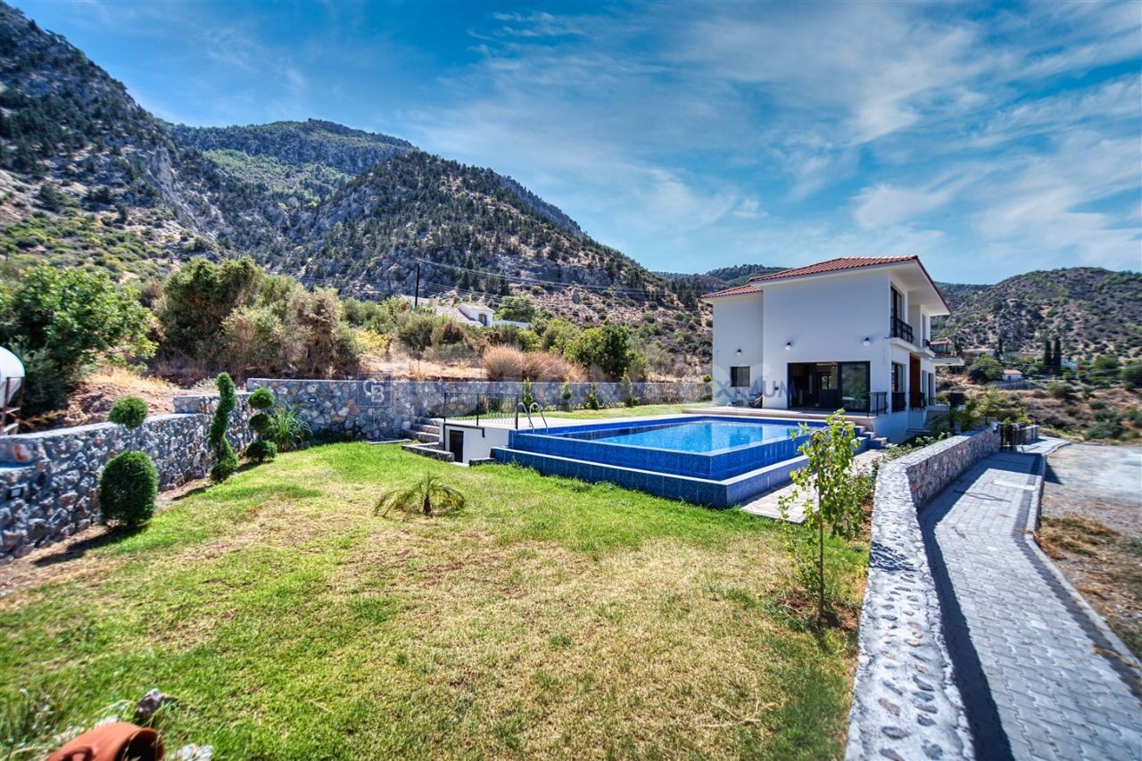 4 +1 Villa Zum Verkauf In Alsancak Ilgaz, Zypern ** 