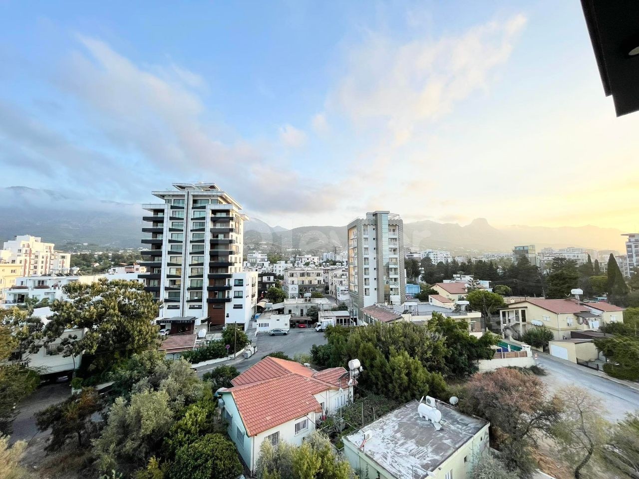 CYPRUS KYRENIA CENTER IN TURKISH KOÇANLI ALL-EXPENSES PAID INVESTMENT AND OPPORTUNITY FOR LIVING 105 M2 APARTMENT ** 